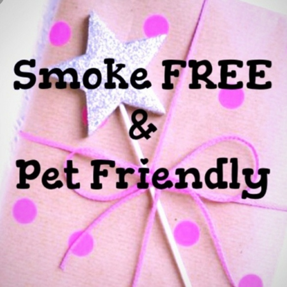 🚭ALL ITEMS FROM SMOKE FREE & PET FRIENDLY HOME🐶